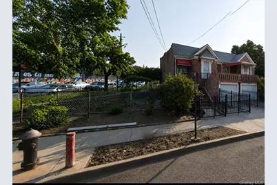 4805 Poyer Street, Elmhurst, NY 11373 - Photo 3