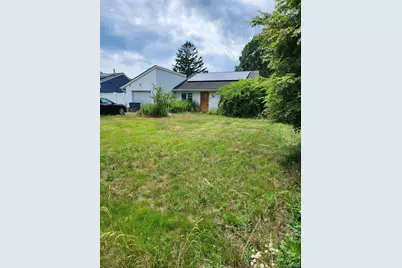 26 Narragansett Avenue, Medford, NY 11763 - Photo 3