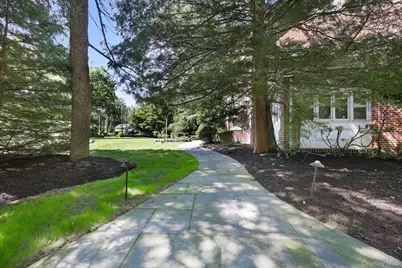20 Demarest Avenue, West Nyack, NY 10994 - Photo 11