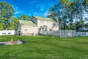 3 Embassy Rd, Selden, NY 11784 - Photo 43