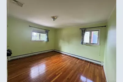 7 5th Place, Syosset, NY 11791 - Photo 13