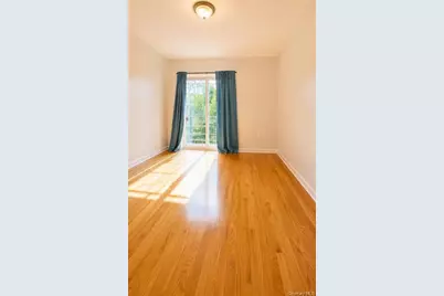 114-26 Dalian Court, College Point, NY 11356 - Photo 31