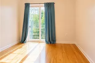 114-26 Dalian Ct, College Point, NY 11356 - Photo 31