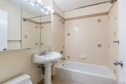 4-74 48th Avenue #14M, Long Island City, NY 11109 - Photo 5