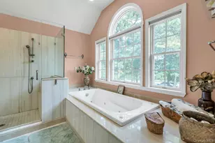 61 Washington Heights Ave, Hampton Bays, NY 11946 - Photo 17