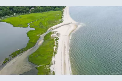 61 Washington Heights Avenue, Hampton Bays, NY 11946 - Photo 29