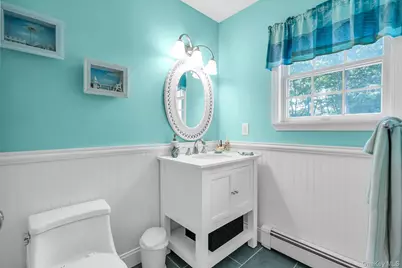 61 Washington Heights Avenue, Hampton Bays, NY 11946 - Photo 11