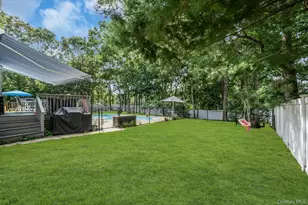 61 Washington Heights Ave, Hampton Bays, NY 11946 - Photo 23