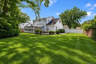 25 Dellmarie Ln, Nesconset, NY 11767 - Photo 33