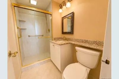 27110 Grand Central Parkway #15Q, Floral Park, NY 11005 - Photo 15