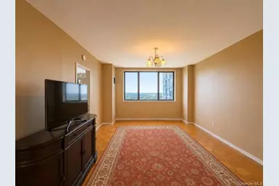27110 Grand Central Parkway #15Q, Floral Park, NY 11005 - Photo 5