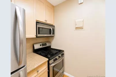 27110 Grand Central Parkway #15Q, Floral Park, NY 11005 - Photo 7