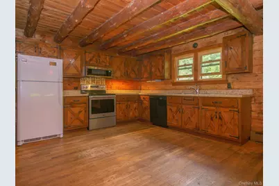 331 Mountain View Road #325, Rhinebeck, NY 12572 - Photo 13