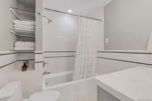 21 Hampton Ave, Albertson, NY 11507 - Photo 19