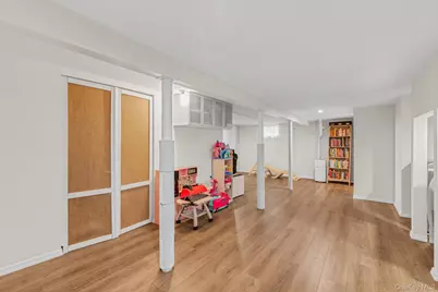 21 Hampton Avenue, Albertson, NY 11507 - Photo 21