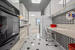 555 Kappock, Bronx, NY 10463 - Photo 11