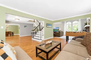 71 Westchester Dr, Rocky Point, NY 11778 - Photo 9