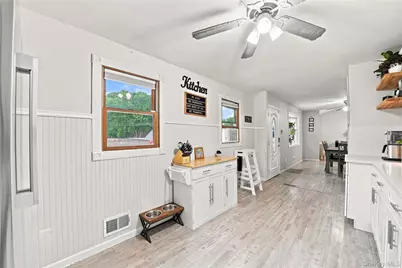 5 Talbot Lane, Selden, NY 11784 - Photo 7