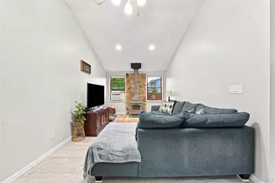 5 Talbot Lane, Selden, NY 11784 - Photo 19