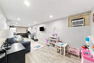 5 Talbot Ln, Selden, NY 11784 - Photo 31