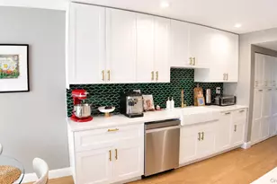 230 Pond View Ln, Smithtown, NY 11787 - Photo 3