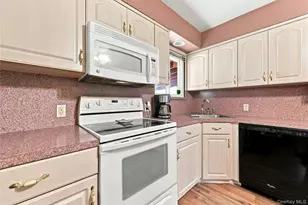 1035 Tooker Ave, West Babylon, NY 11704 - Photo 17