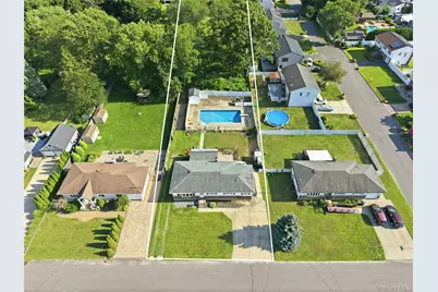 1035 Tooker Avenue, West Babylon, NY 11704 - Photo 9