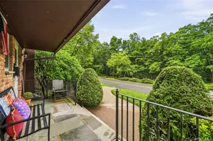 72 Yorkshire Dr, Suffern, NY 10901 - Photo 5