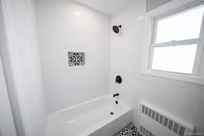 1 Hudson Court, Lynbrook, NY 11563 - Photo 15