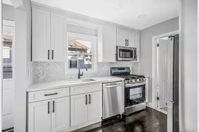 1 Hudson Court, Lynbrook, NY 11563 - Photo 3