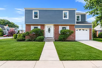 1 Hudson Court, Lynbrook, NY 11563 - Photo 1