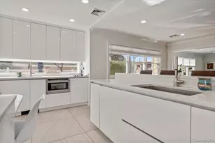 85 Suffolk Blvd, Atlantic Beach, NY 11509 - Photo 15