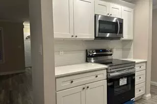 121 Whalers Cove, Babylon, NY 11702 - Photo 3