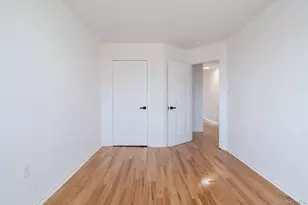 94-83 218th St, Queens Village, NY 11428 - Photo 15