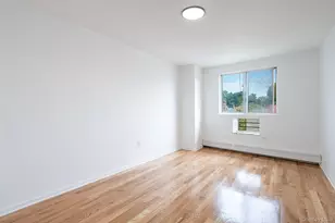 94-83 218th St, Queens Village, NY 11428 - Photo 17