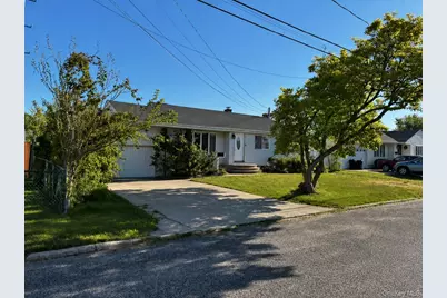 11 Franklin Street, Brentwood, NY 11717 - Photo 5