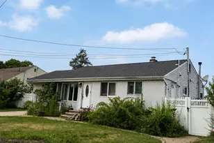 11 Franklin St, Brentwood, NY 11717 - Photo 3