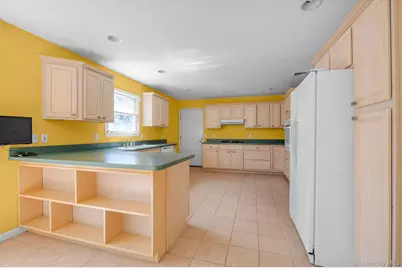 20 Rhame Avenue, East Rockaway, NY 11518 - Photo 9