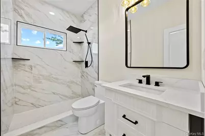 37 Gladstone Avenue, West Islip, NY 11795 - Photo 17