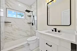 37 Gladstone Ave, West Islip, NY 11795 - Photo 17