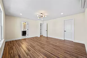 37 Gladstone Ave, West Islip, NY 11795 - Photo 19