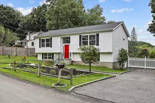 27 Dunwoodie Rd, Carmel, NY 10512 - Photo 3