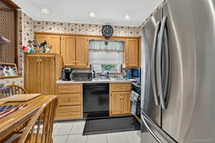 40 Elm Ave, Farmingdale, NY 11735 - Photo 23