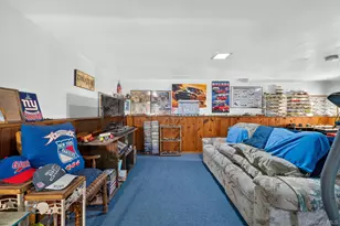 40 Elm Ave, Farmingdale, NY 11735 - Photo 33