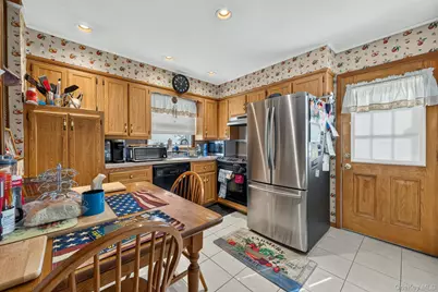 40 Elm Avenue, Farmingdale, NY 11735 - Photo 21