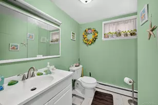 40 Elm Ave, Farmingdale, NY 11735 - Photo 41