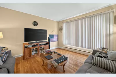 40 Elm Avenue, Farmingdale, NY 11735 - Photo 15