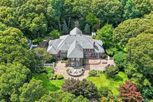 11 Danton Ln N, Locust Valley, NY 11560 - Photo 3