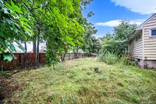440 Clayton St, Central Islip, NY 11722 - Photo 49
