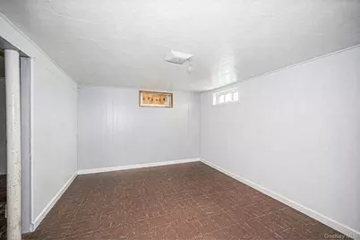440 Clayton Street, Central Islip, NY 11722 - Photo 37